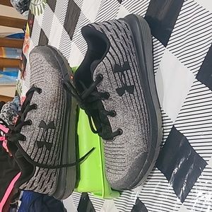 Boys under armour shoes size 3